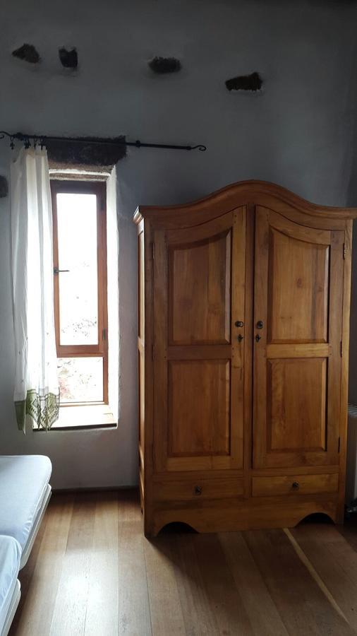 Castillo Gualisancho Holiday home Echedo